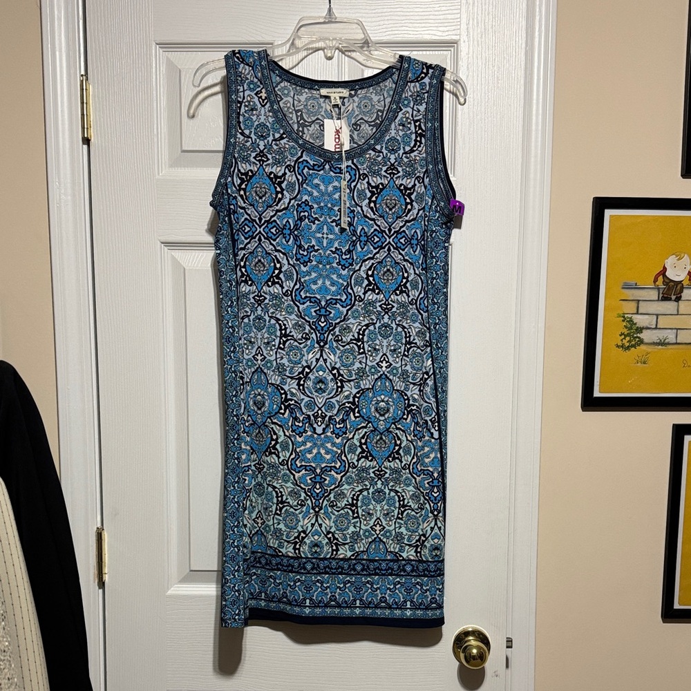 Max Studio Blue and White Floral Pattern Dress